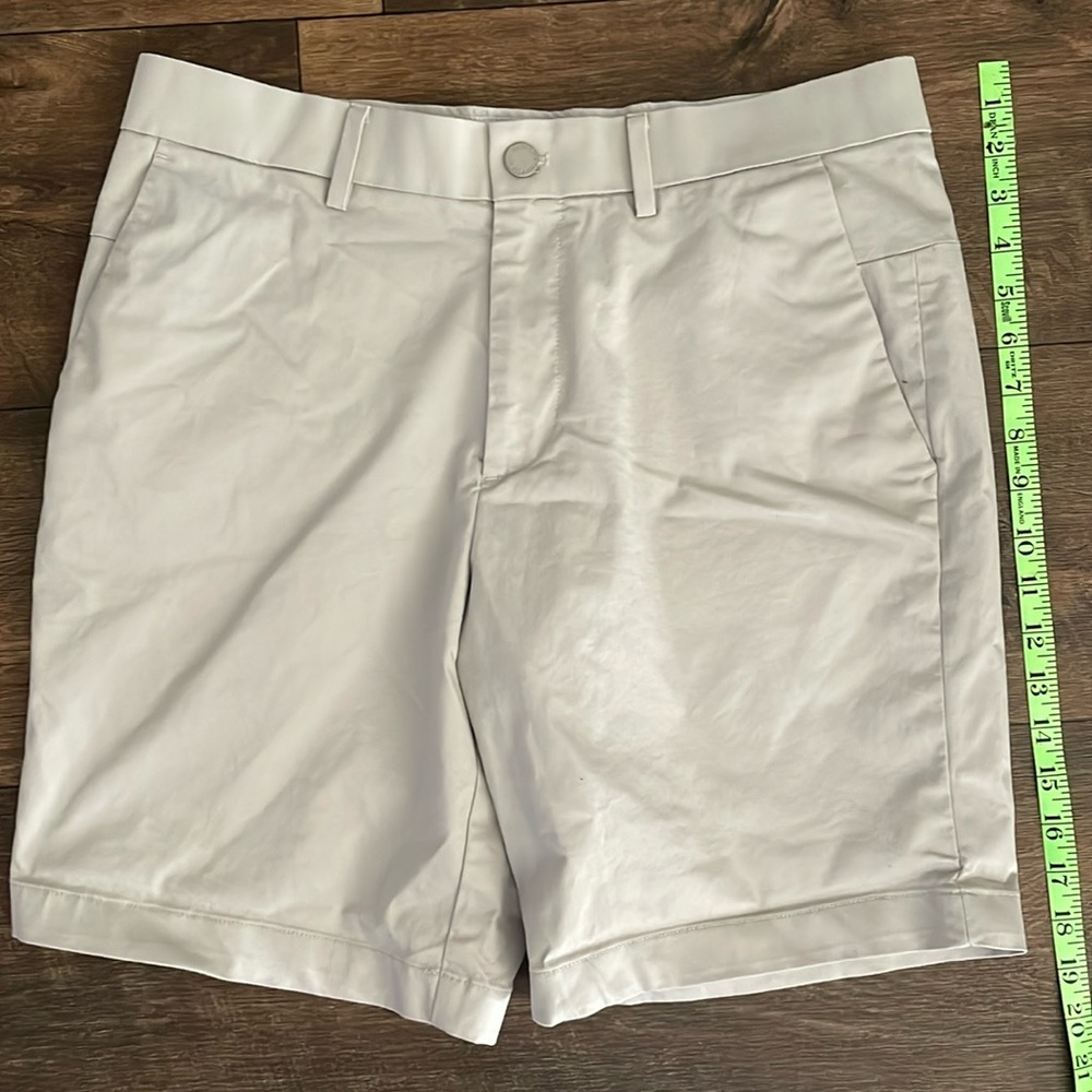 Men’s khaki, Banana Republic Size 32